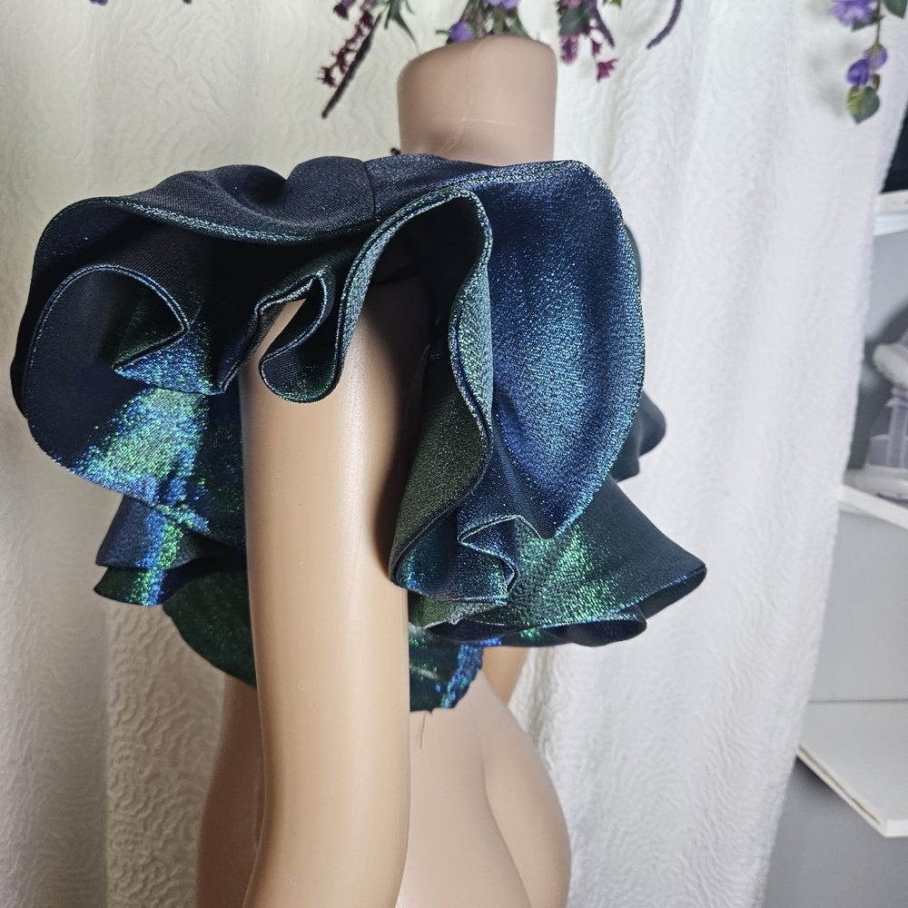 DO+BE Blue and Green Puff Sleeve Crop Top - Picture 4 of 5